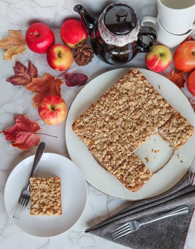 Vegan Apple Crumb Cake